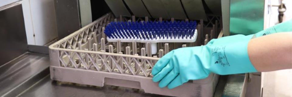 A simple way to clean your cleaning equipment