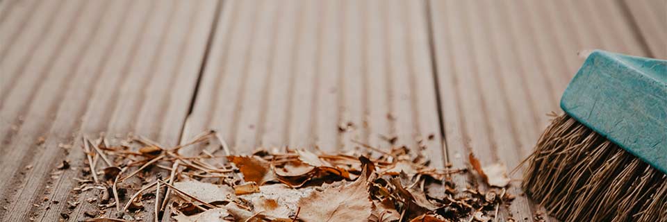 Here's how to effortlessly sweep a patio